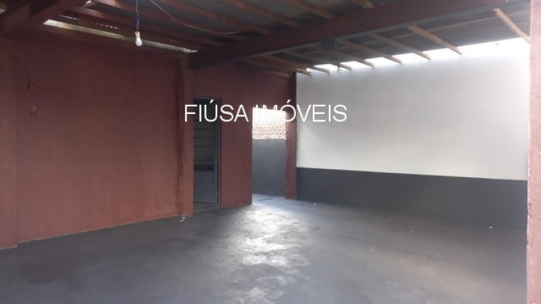 Imagem Casa com 3 Quartos à Venda, 250 m² em Centro - Rifaina