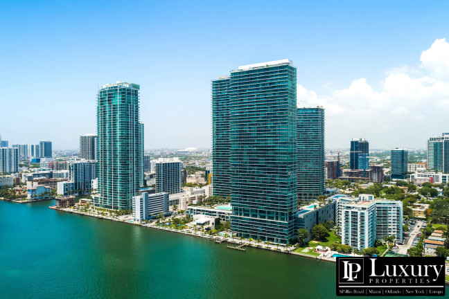 Apartamento com 3 Quartos à Venda, 200 m² em Miami Design District - Miami