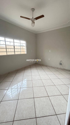Imagem Casa com 3 Quartos à Venda, 200 m²