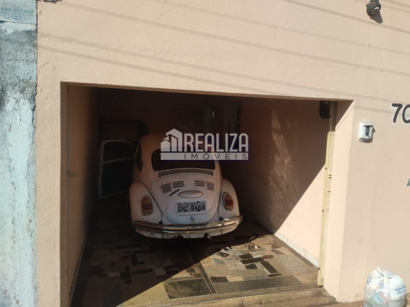 Imagem Casa com 3 Quartos à Venda, 230 m² em Conjunto Costa Telles I - Uberaba Imagem Casa com 3 Quartos à Venda, 230 m² em Conjunto Costa Telles I - Uberaba