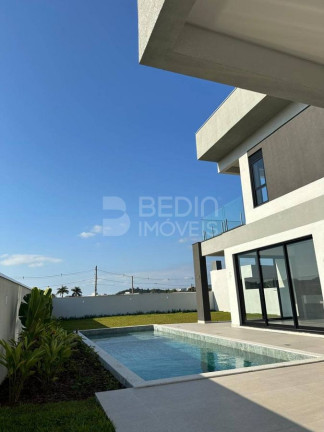 Imagem Casa com 4 Quartos à Venda, 380 m² em Santa Regina - Camboriú Imagem Casa com 4 Quartos à Venda, 380 m² em Santa Regina - Camboriú