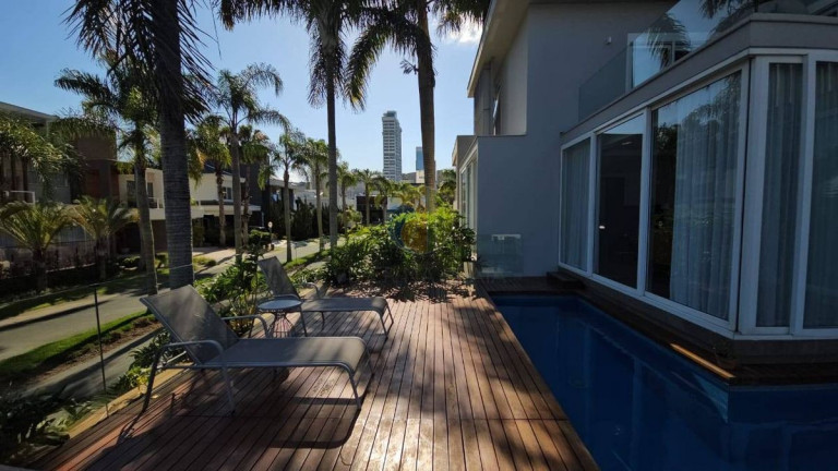 Imagem Casa com 3 Quartos à Venda, 430 m² em Itajaí