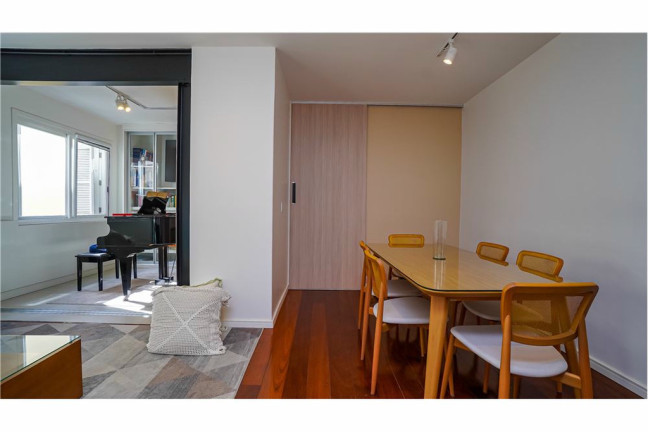 Imagem Apartamento com 3 Quartos à Venda, 103 m² em Petrópolis - Porto Alegre Imagem Apartamento com 3 Quartos à Venda, 103 m² em Petrópolis - Porto Alegre