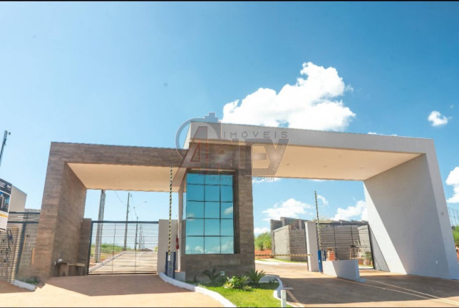 Terreno à Venda, 240 m² em Condomínio Vila Segura - Montes Claros