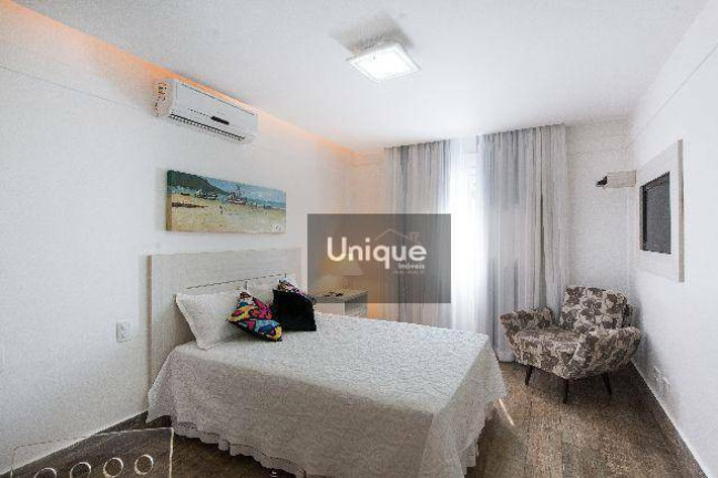 Imagem Casa com 6 Quartos à Venda, 450 m² em Ferradura - Armação Dos Búzios Imagem Casa com 6 Quartos à Venda, 450 m² em Ferradura - Armação Dos Búzios