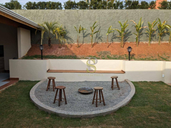 Imagem Casa com 3 Quartos à Venda, 211 m² em Jardim Estância Brasil - Atibaia