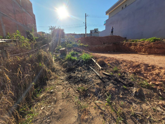 Imagem Terreno à Venda, 125 m² em Ana Cristina Ii - Jandira Imagem Terreno à Venda, 125 m² em Ana Cristina Ii - Jandira