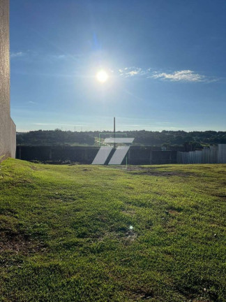 Casa de Condomínio à Venda,  em Parque Verde - Cascavel