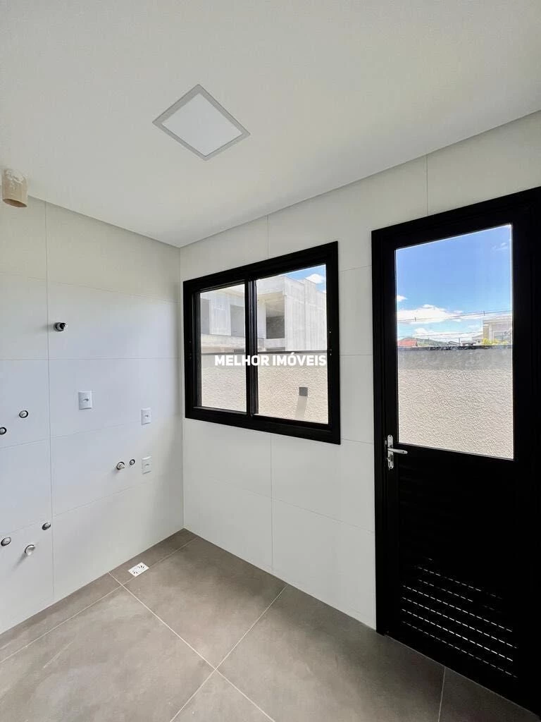 Imagem Casa com 4 Quartos à Venda, 265 m² em Santa Regina - Camboriú