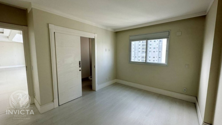 Imagem Apartamento com 4 Quartos à Venda, 240 m² em Centro - Balneário Camboriú Imagem Apartamento com 4 Quartos à Venda, 240 m² em Centro - Balneário Camboriú