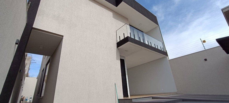 Imagem Casa com 3 Quartos à Venda, 253 m² em Setor Sul Jamil Miguel - Anápolis