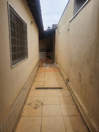 Imagem Casa com 2 Quartos à Venda, 200 m² em Jardim Igaçaba - Mogi Guaçu Imagem Casa com 2 Quartos à Venda, 200 m² em Jardim Igaçaba - Mogi Guaçu