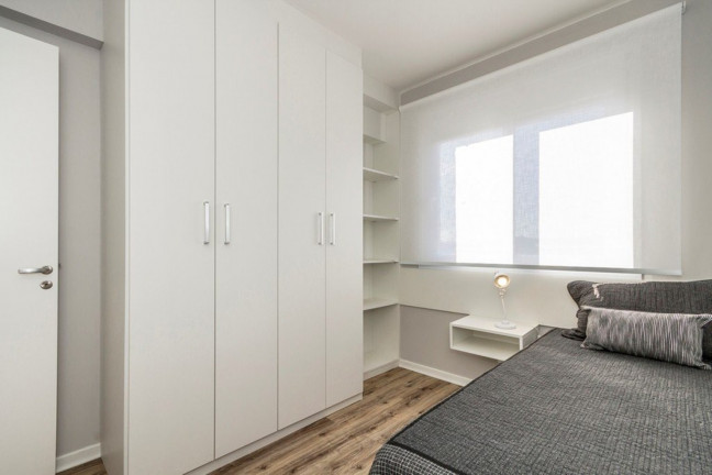 Imagem Imóvel com 3 Quartos à Venda, 76 m² em Menino Deus - Porto Alegre Imagem Imóvel com 3 Quartos à Venda, 76 m² em Menino Deus - Porto Alegre