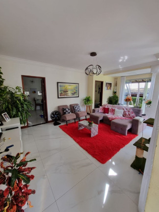 Imagem Casa com 4 Quartos à Venda, 370 m² em Centro - Lauro De Freitas Imagem Casa com 4 Quartos à Venda, 370 m² em Centro - Lauro De Freitas