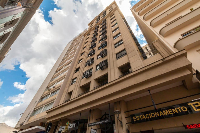 Imagem Apartamento com 2 Quartos à Venda, 71 m² em Centro - Curitiba