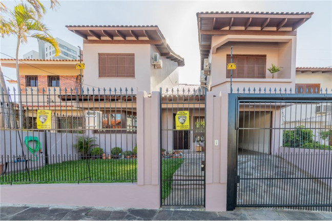 Imagem Casa com 3 Quartos à Venda, 302 m² em Jardim Europa - Porto Alegre
