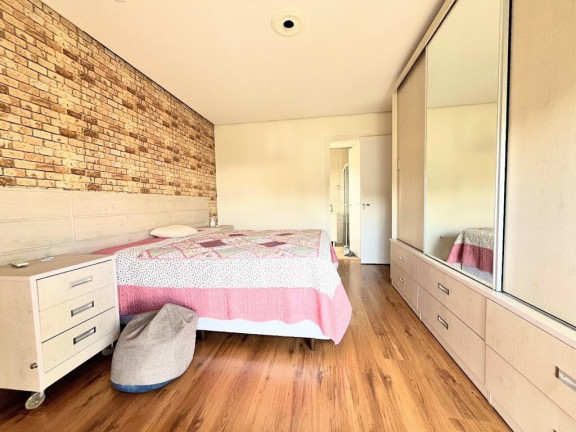 Imagem Casa com 3 Quartos à Venda, em Vila Nova - Porto Alegre Imagem Casa com 3 Quartos à Venda, em Vila Nova - Porto Alegre