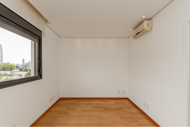 Imagem Cobertura com 3 Quartos à Venda, 333 m² em Jardim Panorama - São Paulo