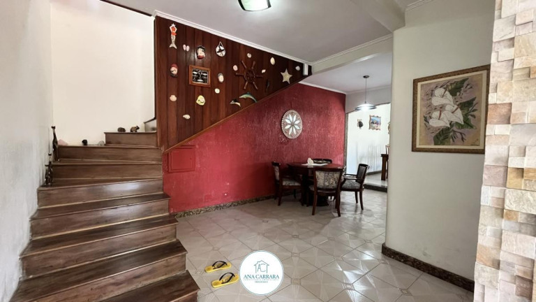 Imagem Sobrado com 5 Quartos à Venda, 203 m² em Vila Sao Paulo - Itanhaém