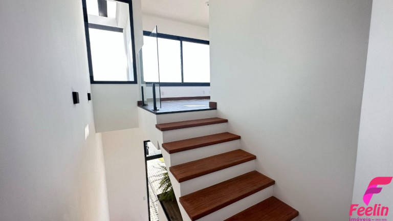 Imagem Casa com 3 Quartos à Venda, 163 m² em Campeche - Florianópolis
