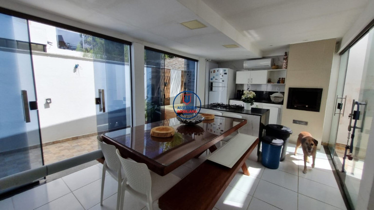 Imagem Casa com 4 Quartos para Alugar ou Temporada, 187 m² em Parque Das Nações - Parnamirim