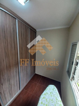 Imagem Casa com 3 Quartos à Venda, 165 m² em São Carlos