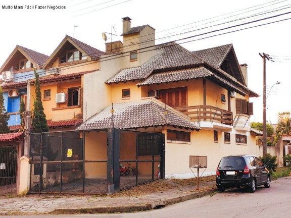 Sobrado com 3 Quartos à Venda, 266 m² em Aberta Dos Morros - Porto Alegre