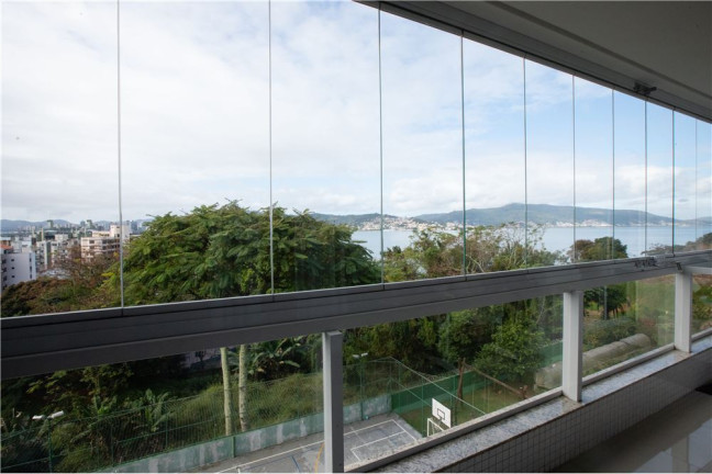 Imagem Imóvel com 4 Quartos à Venda,  em Coqueiros - Florianópolis