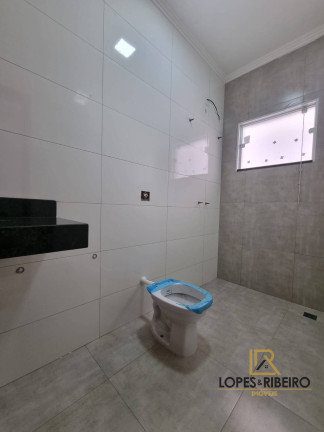 Imagem Casa com 3 Quartos à Venda,  em Jardim Ouro Verde - Botucatu