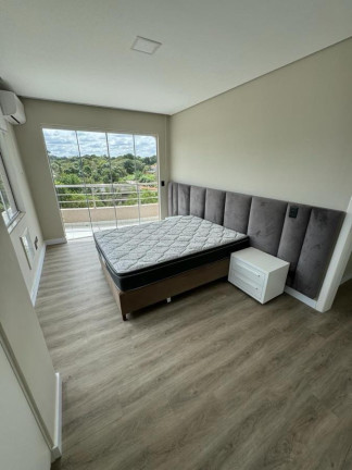 Imagem Casa com 3 Quartos à Venda, 363 m² em Butiatuvinha - Curitiba Imagem Casa com 3 Quartos à Venda, 363 m² em Butiatuvinha - Curitiba