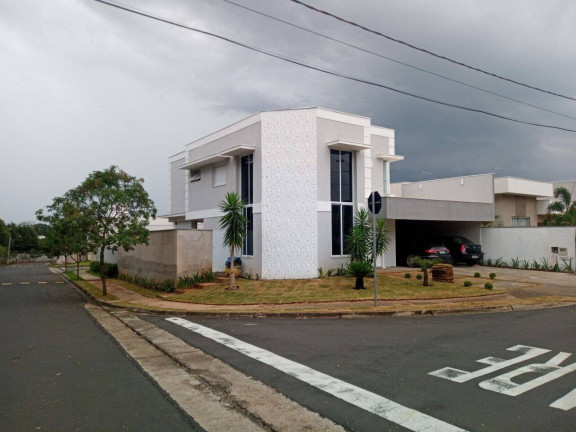 Casa com 3 Quartos à Venda,  em Vale Das Oliveiras - Limeira