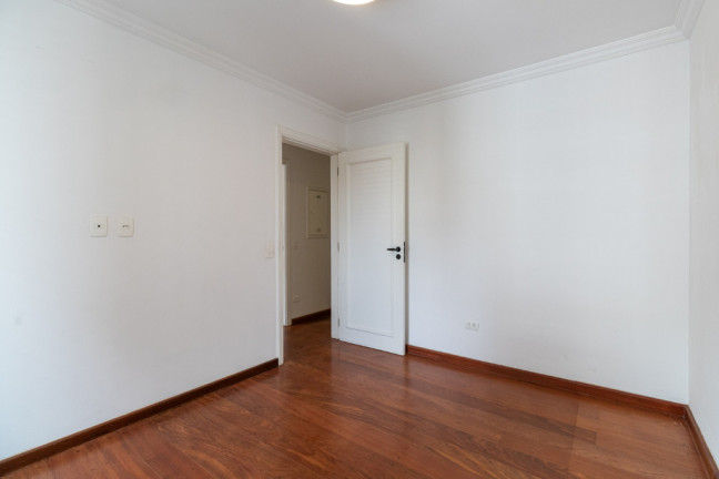 Imagem Imóvel com 3 Quartos à Venda, 226 m² em Itaim Bibi - São Paulo Imagem Imóvel com 3 Quartos à Venda, 226 m² em Itaim Bibi - São Paulo