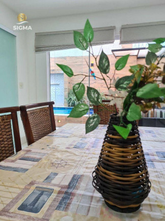 Imagem Casa com 4 Quartos à Venda, 234 m² em Enseada - Guarujá