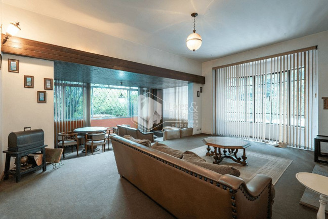 Casa com 4 Quartos à Venda, 330 m² em Lapa - São Paulo