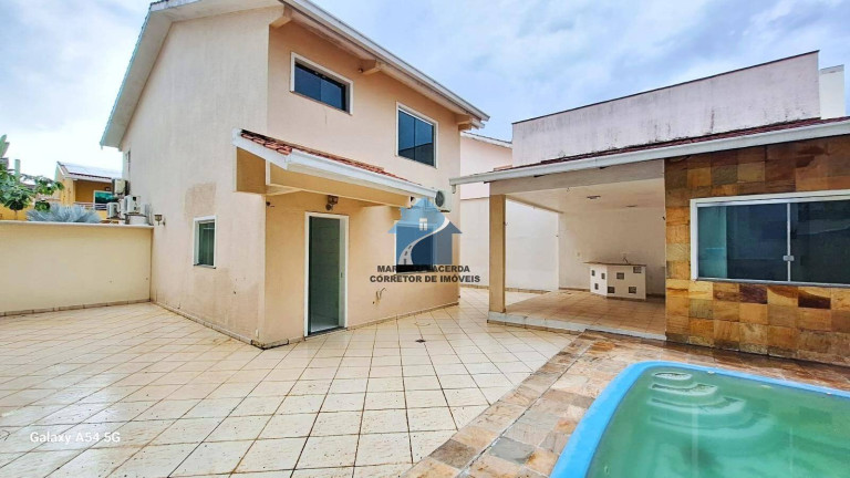 Casa com 3 Quartos à Venda, 200 m² em Compensa - Manaus