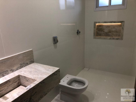 Imagem Casa com 4 Quartos à Venda, 212 m² em Residencial Goiânia Golfe Clube - Goiânia Imagem Casa com 4 Quartos à Venda, 212 m² em Residencial Goiânia Golfe Clube - Goiânia