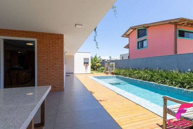 Imagem Casa com 2 Quartos à Venda, 223 m² em Rio Tavares - Florianópolis