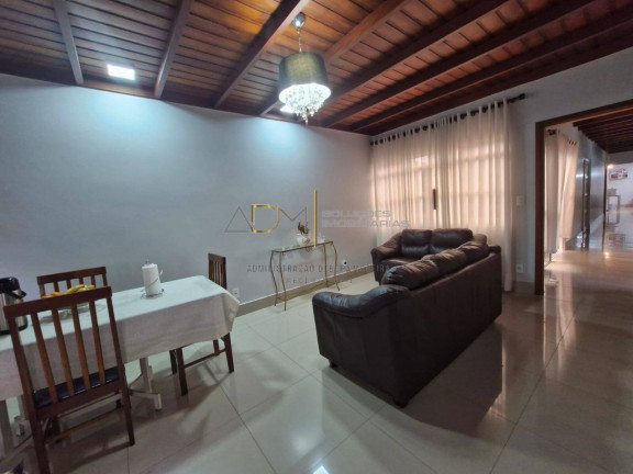 Imagem Casa com 3 Quartos à Venda, 357 m² em Centro - Botucatu Imagem Casa com 3 Quartos à Venda, 357 m² em Centro - Botucatu