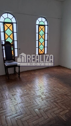 Imagem Casa com 2 Quartos à Venda, 300 m² em Vila Olímpica - Uberaba Imagem Casa com 2 Quartos à Venda, 300 m² em Vila Olímpica - Uberaba