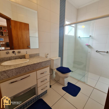 Imagem Casa com 1 Quarto à Venda, 240 m² em Jardim Maria Augusta - Taubaté Imagem Casa com 1 Quarto à Venda, 240 m² em Jardim Maria Augusta - Taubaté
