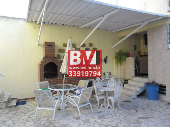 Imagem Casa com 3 Quartos à Venda, 150 m² em Vila Kosmos - Rio De Janeiro Imagem Casa com 3 Quartos à Venda, 150 m² em Vila Kosmos - Rio De Janeiro