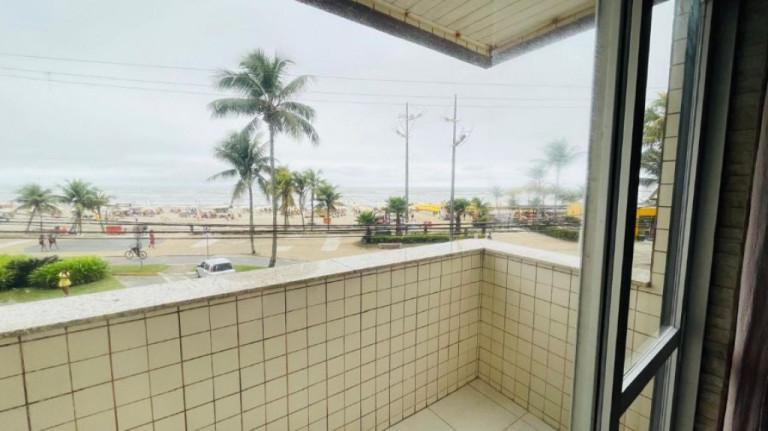 Imagem Apartamento com 2 Quartos à Venda, 75 m² em Ocian - Praia Grande