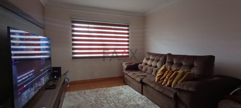 Imagem Casa com 3 Quartos à Venda, 390 m² em Centro - Gpva - Guarapuava Imagem Casa com 3 Quartos à Venda, 390 m² em Centro - Gpva - Guarapuava