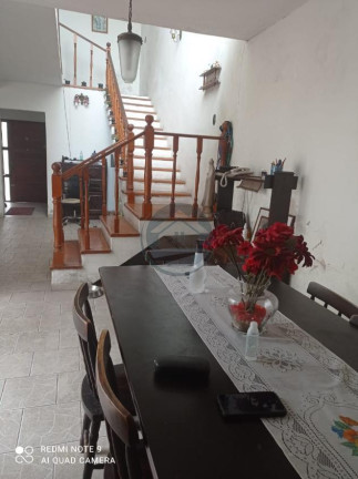 Imagem Casa com 4 Quartos à Venda, 284 m² em Centro - Pelotas