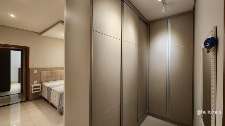 Imagem Sobrado com 3 Quartos à Venda, 260 m² em Amambaí - Campo Grande