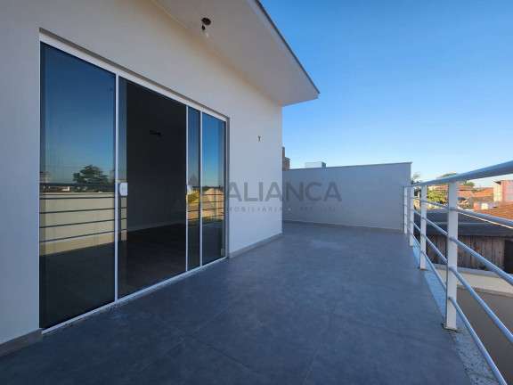 Imagem Casa com 3 Quartos à Venda, 185 m² em Meia Praia - Navegantes