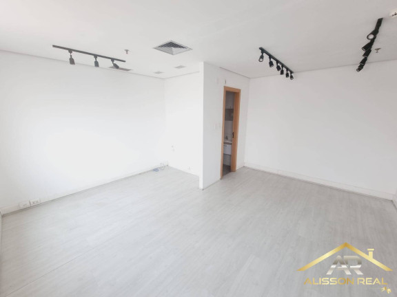 Sala Comercial à Venda, 31 m² em Vila Osasco - Osasco