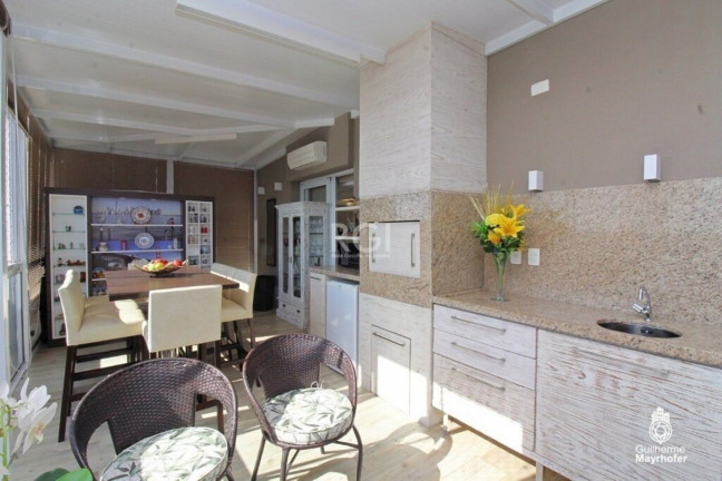 Imagem Imóvel com 1 Quarto à Venda, 150 m² em São João - Porto Alegre Imagem Imóvel com 1 Quarto à Venda, 150 m² em São João - Porto Alegre