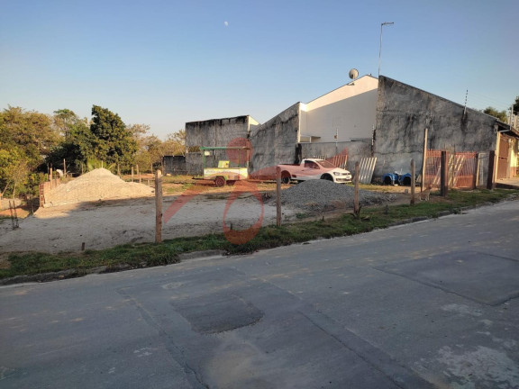 Terreno à Venda, 402 m² em Piracangaguá - Taubaté