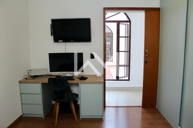 Imagem Casa com 3 Quartos à Venda, 280 m² em Capela - Vinhedo Imagem Casa com 3 Quartos à Venda, 280 m² em Capela - Vinhedo